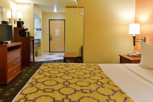 Baymont by Wyndham Garden of the Gods/Colorado Springs image 17